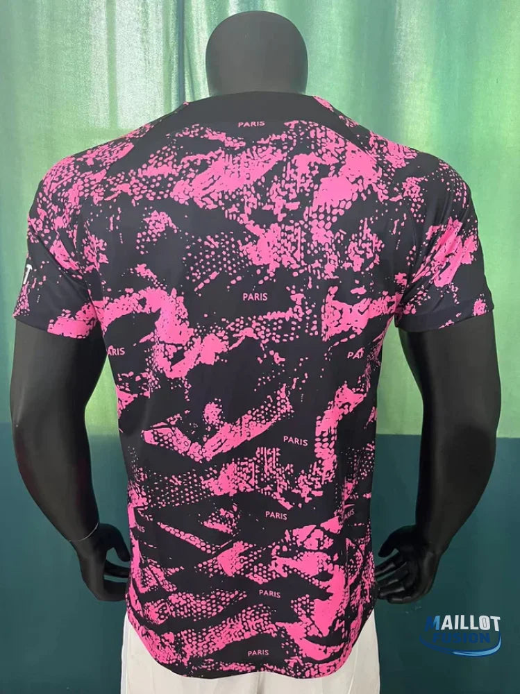 Maillot Paris Saint Germain saison 2023-2024 édition spéciale version player rose et noir