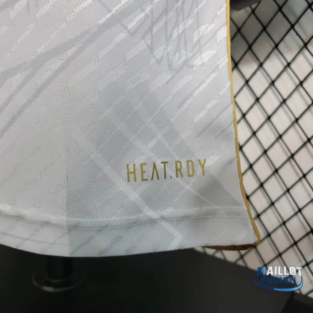 Maillot Real Madrid saison 2023-2024 édition limitée doré